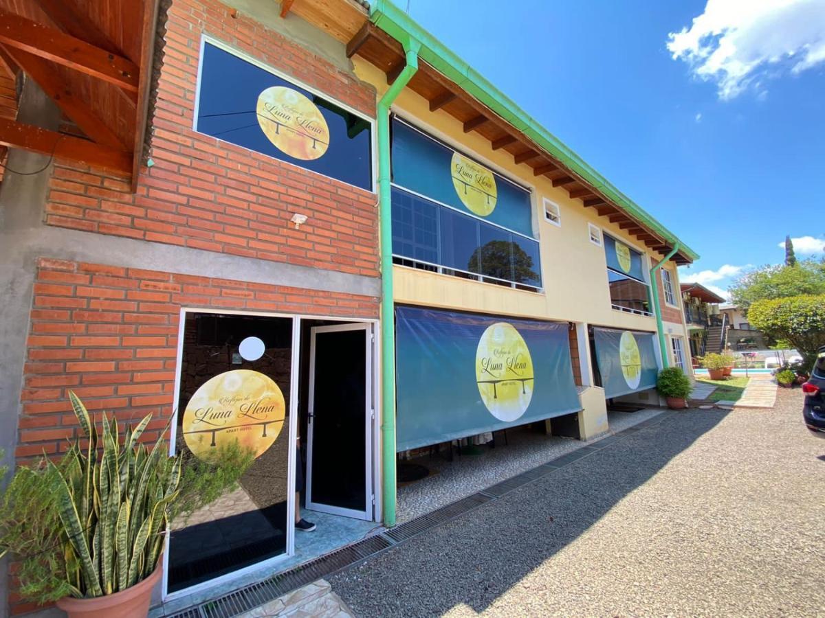 Reflejos De Luna Llena Puerto Iguazú Exterior foto